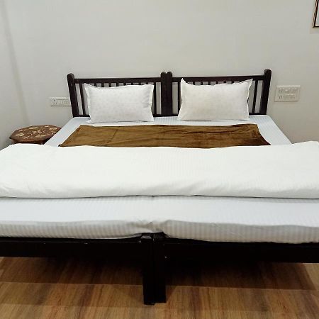 فندق Hindupura Residency ساواي مادهوبور المظهر الخارجي الصورة