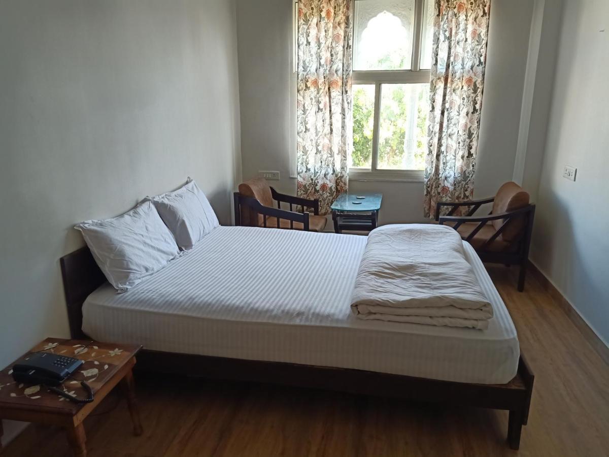 فندق Hindupura Residency ساواي مادهوبور المظهر الخارجي الصورة
