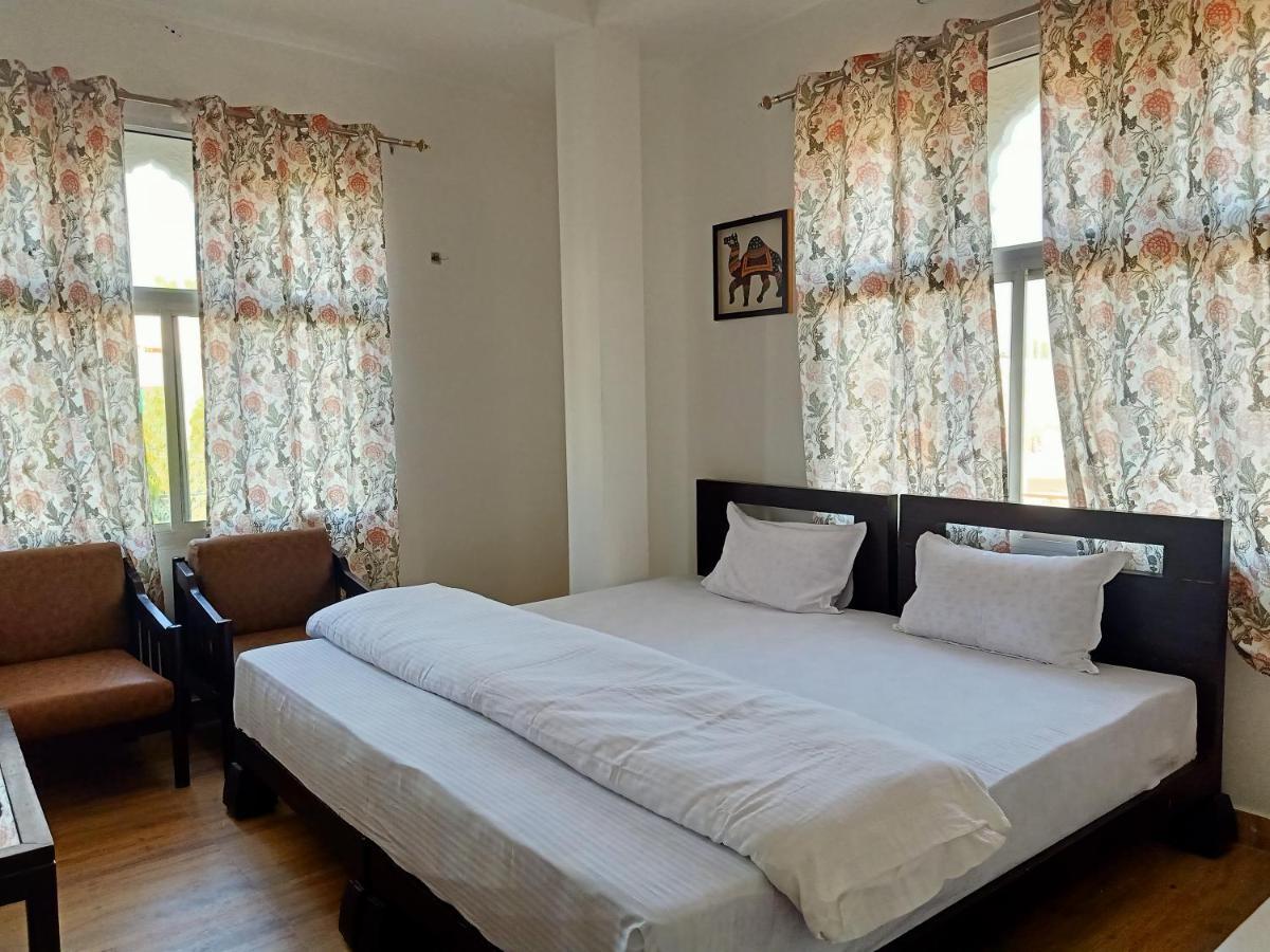 فندق Hindupura Residency ساواي مادهوبور المظهر الخارجي الصورة
